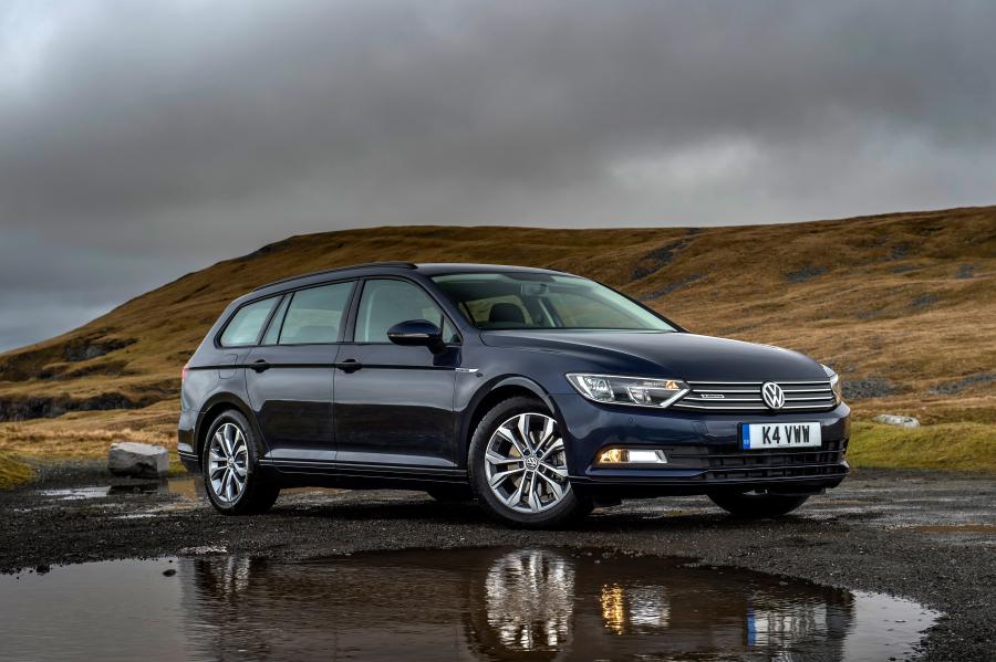 Volkswagen Passat Estate BlueMotion (UK) '2015